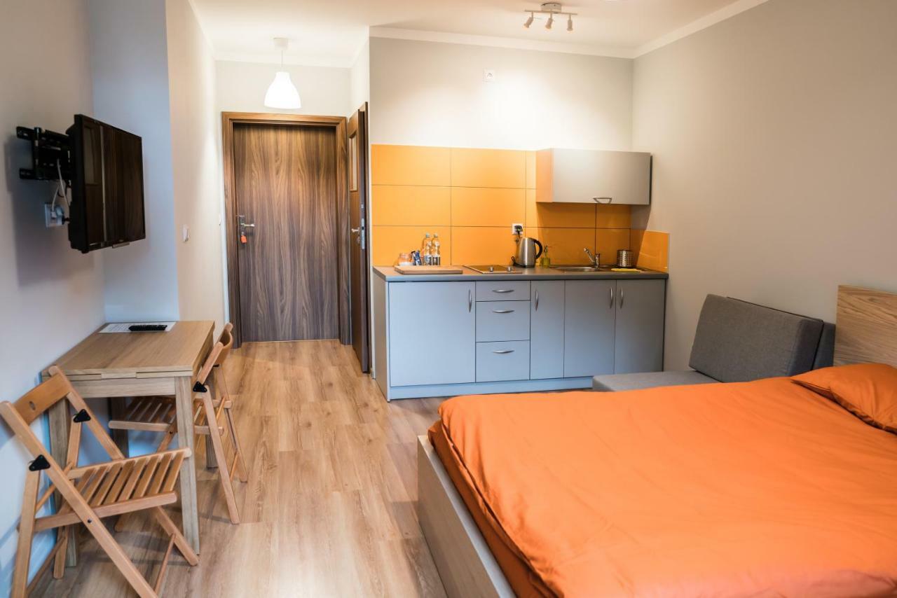 Hostel Pod Roza Zator Exteriör bild